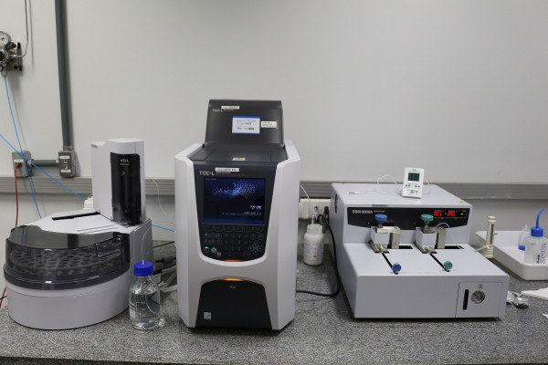 Analisador de Carbono Orgânico, Inorgânico e Carbono Total SHIMADZU TOC - L.jpg
